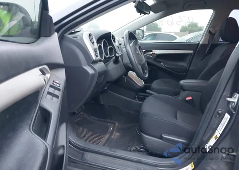 2010 Pontiac Vibe из США, поврежденный, VIN 5Y2SP6E01AZ402185